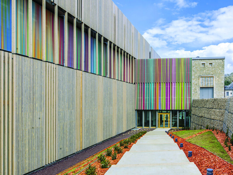 Facade textile